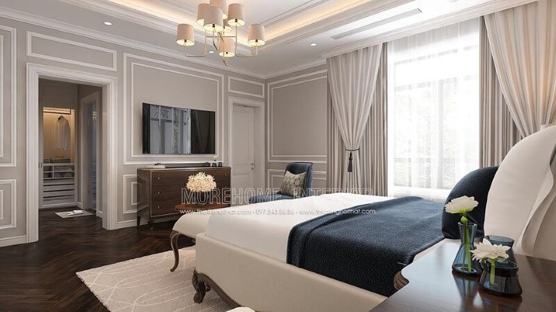 Trang trí nội thất phòng ngủ master tân cổ điển sử dụng tone trắng chủ đạo sẽ là lựa chọn ấn tượng cho gia chủ mệnh Kim. Thiết kế phòng ngủ biệt thự