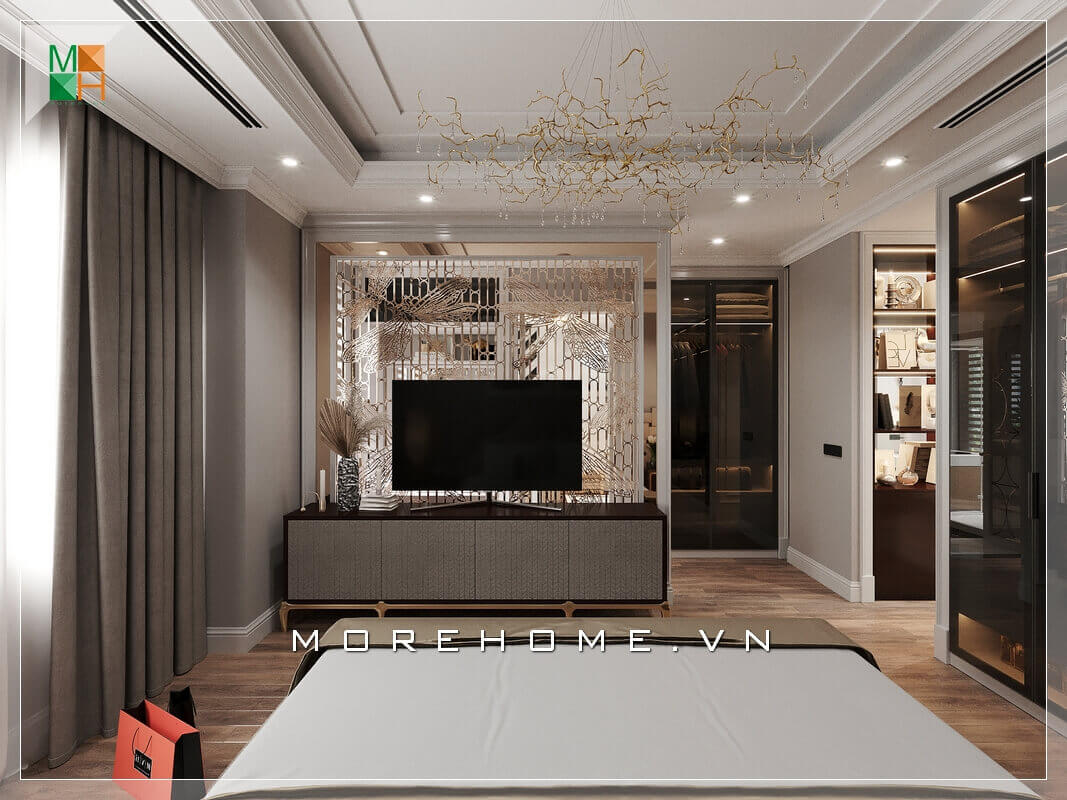 Ấn tượng với thiết kế phòng ngủ mở hiện đại cho chung cư. Vách ngăn kim loại hiện đại sau kệ tivi lạ mắt và rất độc đáo tạo nên vẻ sang trọng cho căn phòng ngủ. Thiết kế phòng ngủ biệt thự